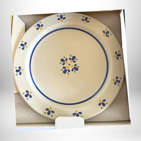 RARE 1987 Set of 4 Fresh Flowers—Mugs, Salad Bowls, Dessert Plates Avon | NIB - Picture 5 of 7